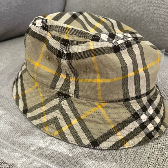 NEW Burberry Archive Classic Neutral Check Print Cotton Bucket Hat in Hunter - Picture 6 of 12